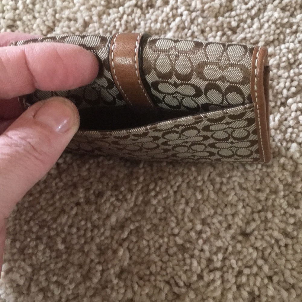 💝 Coach Tan Logo Card Case - Picture 2 of 6